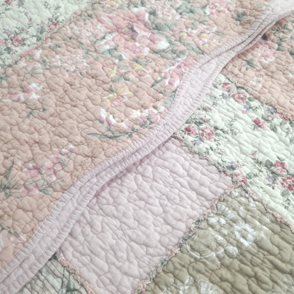 Patchwork Rag Quilt XL Queen Pink Floral Cotton Reversible Shabby Cottage 91x99